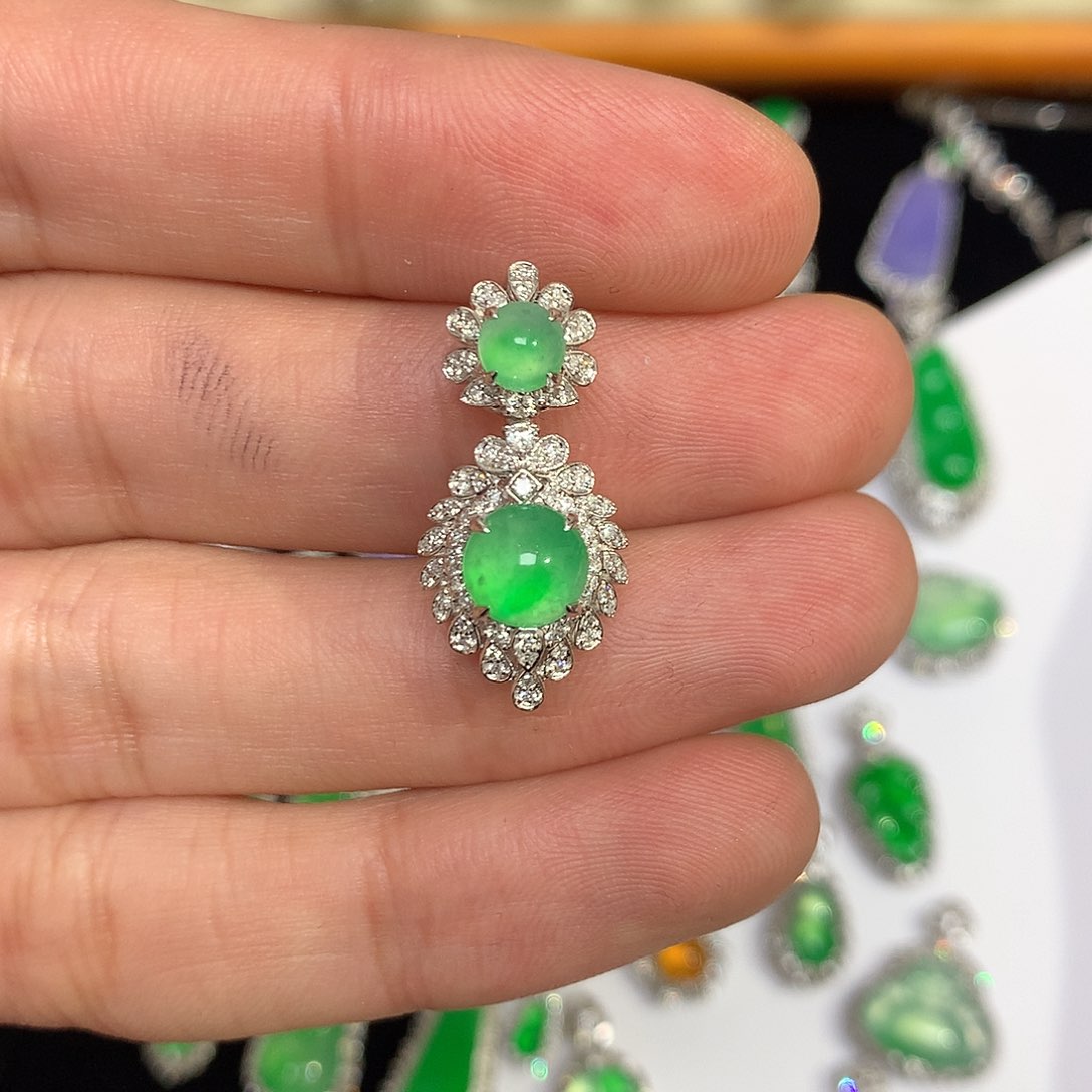 翡翠18K金镶嵌吊坠(不含链)绿双蛋