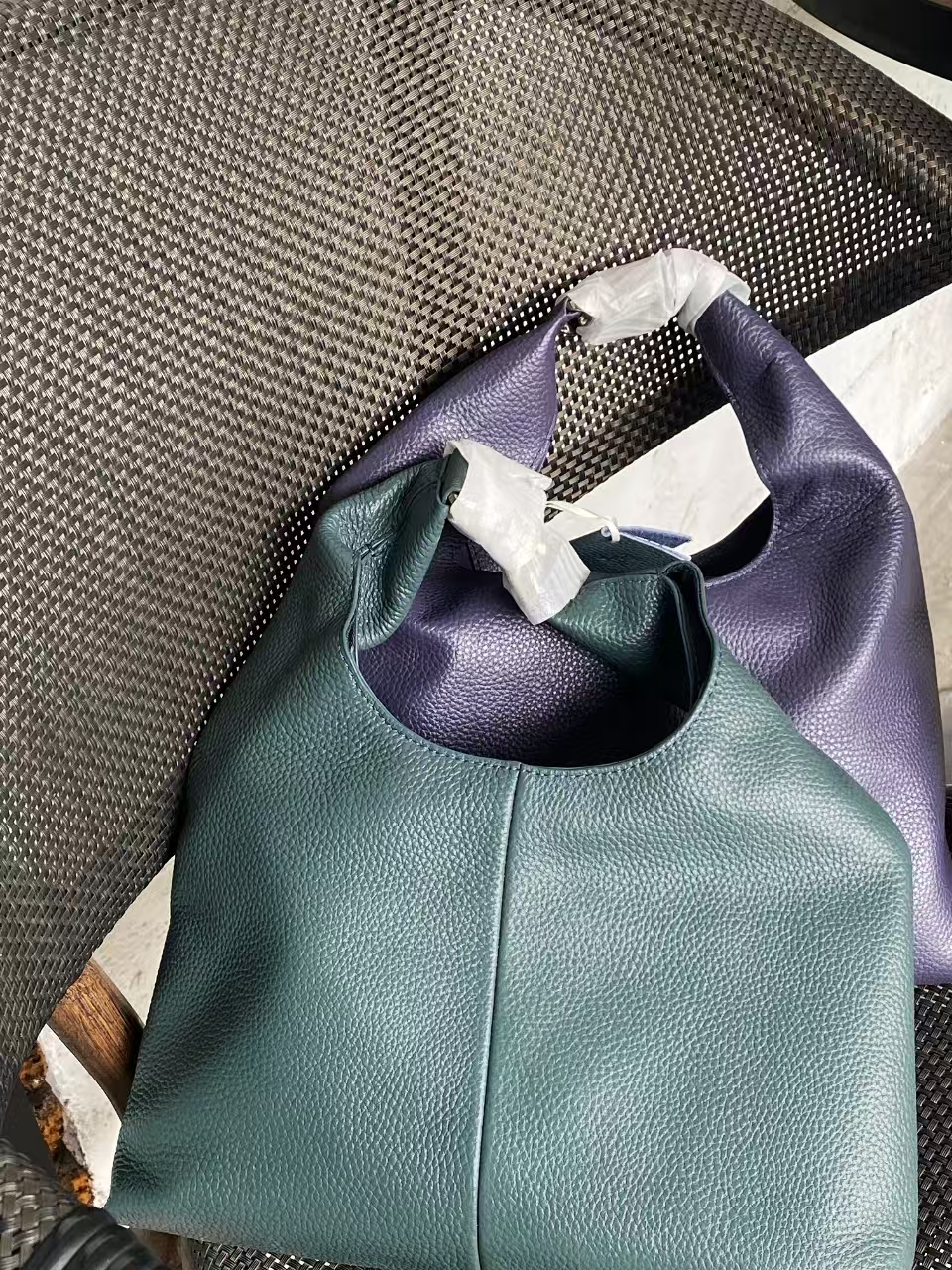 2025新款头层牛皮女包真皮大容量时尚单肩斜跨手提高品质托特包