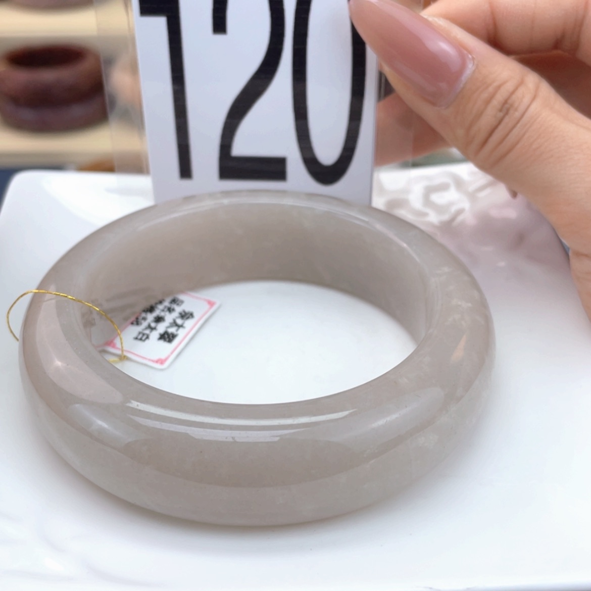 【闪购商品】石英质玉手镯未镶嵌