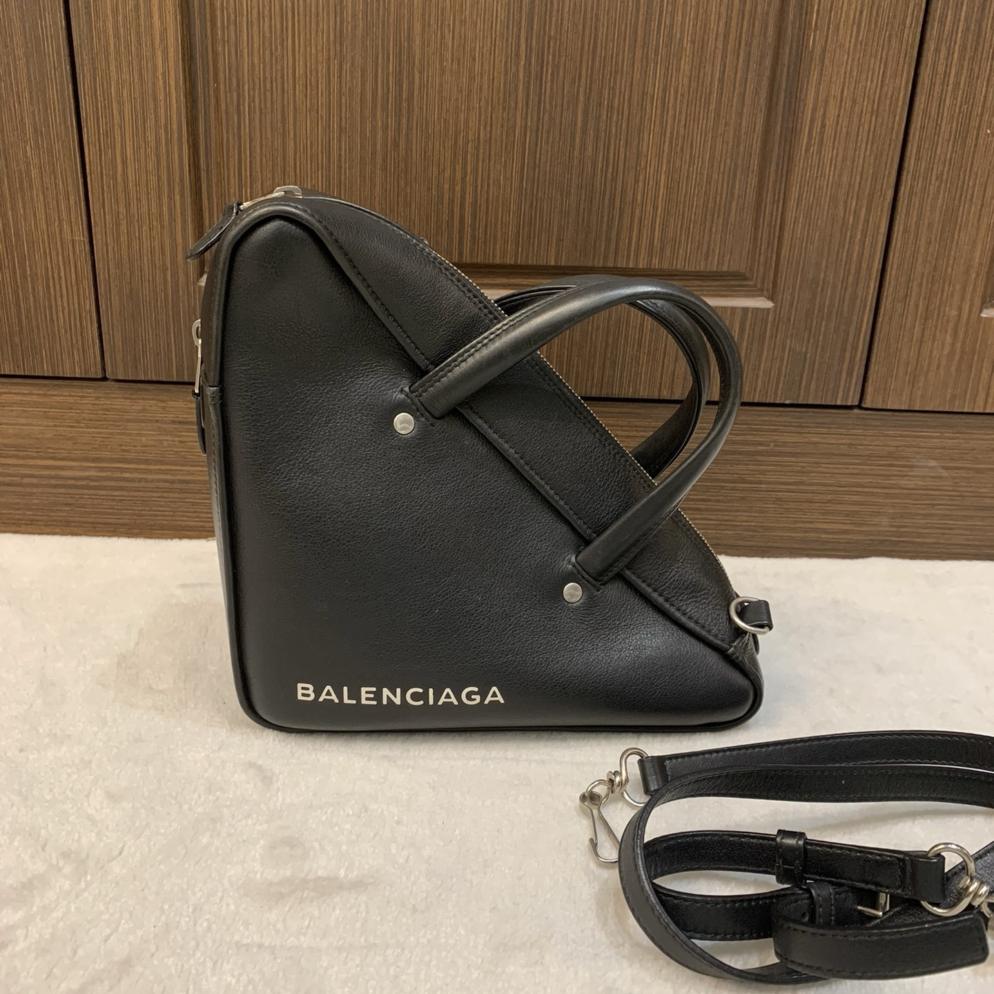 99新 Balenciaga/巴黎世家 黑色全皮logo印花三角包