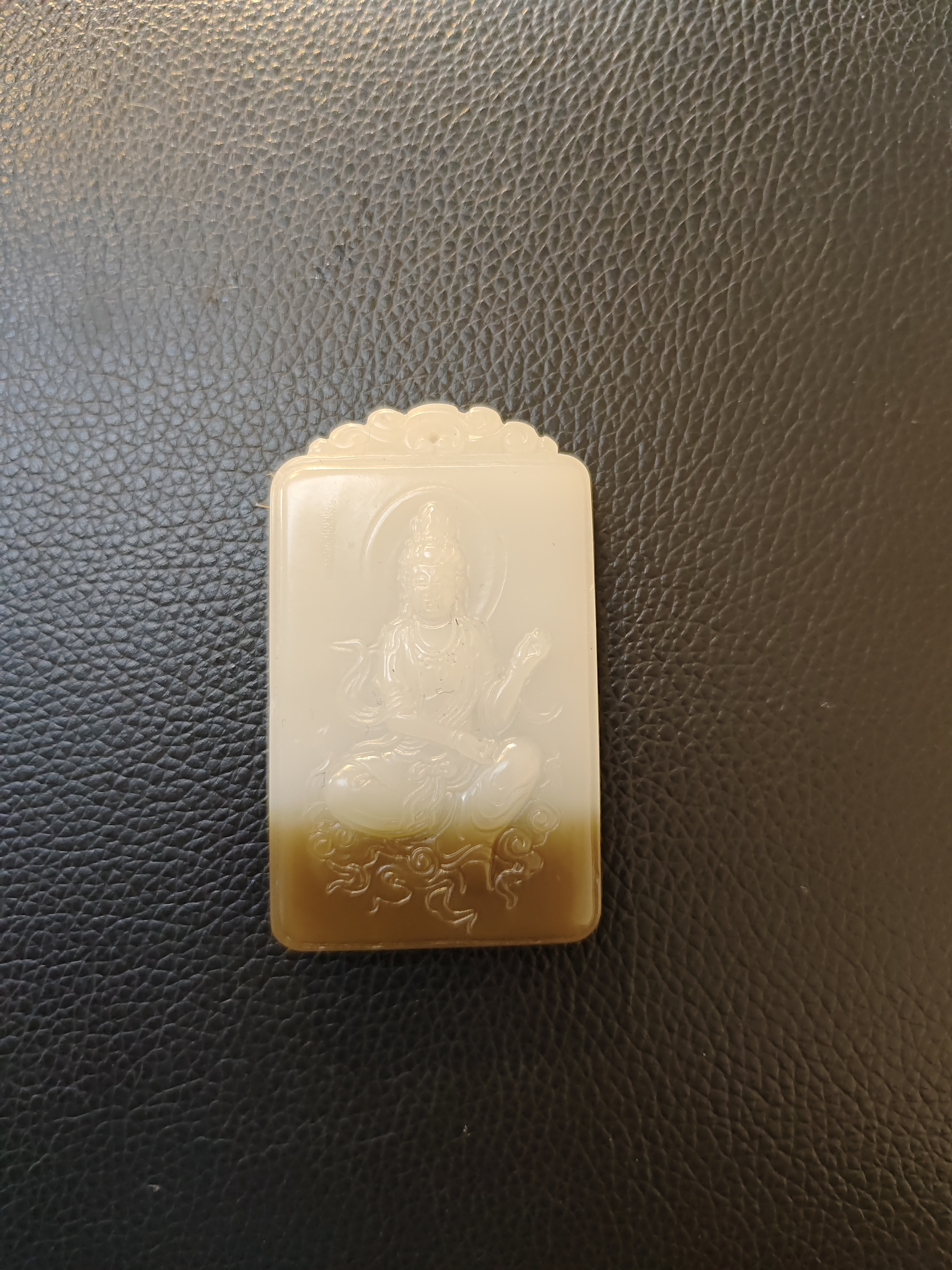 1003号精品糖色脂白观音雕刻吊坠