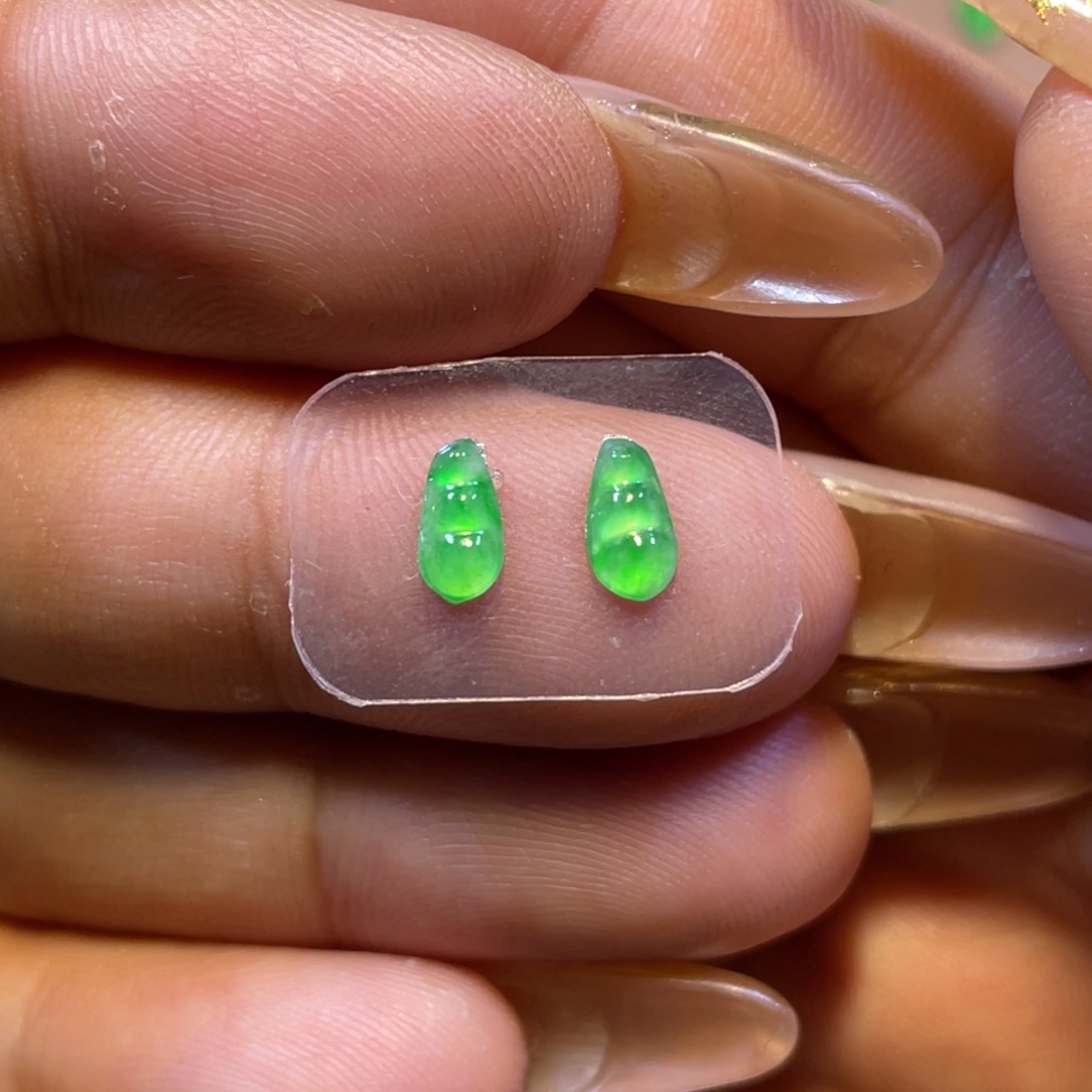 颈饰未镶嵌翡翠豆子