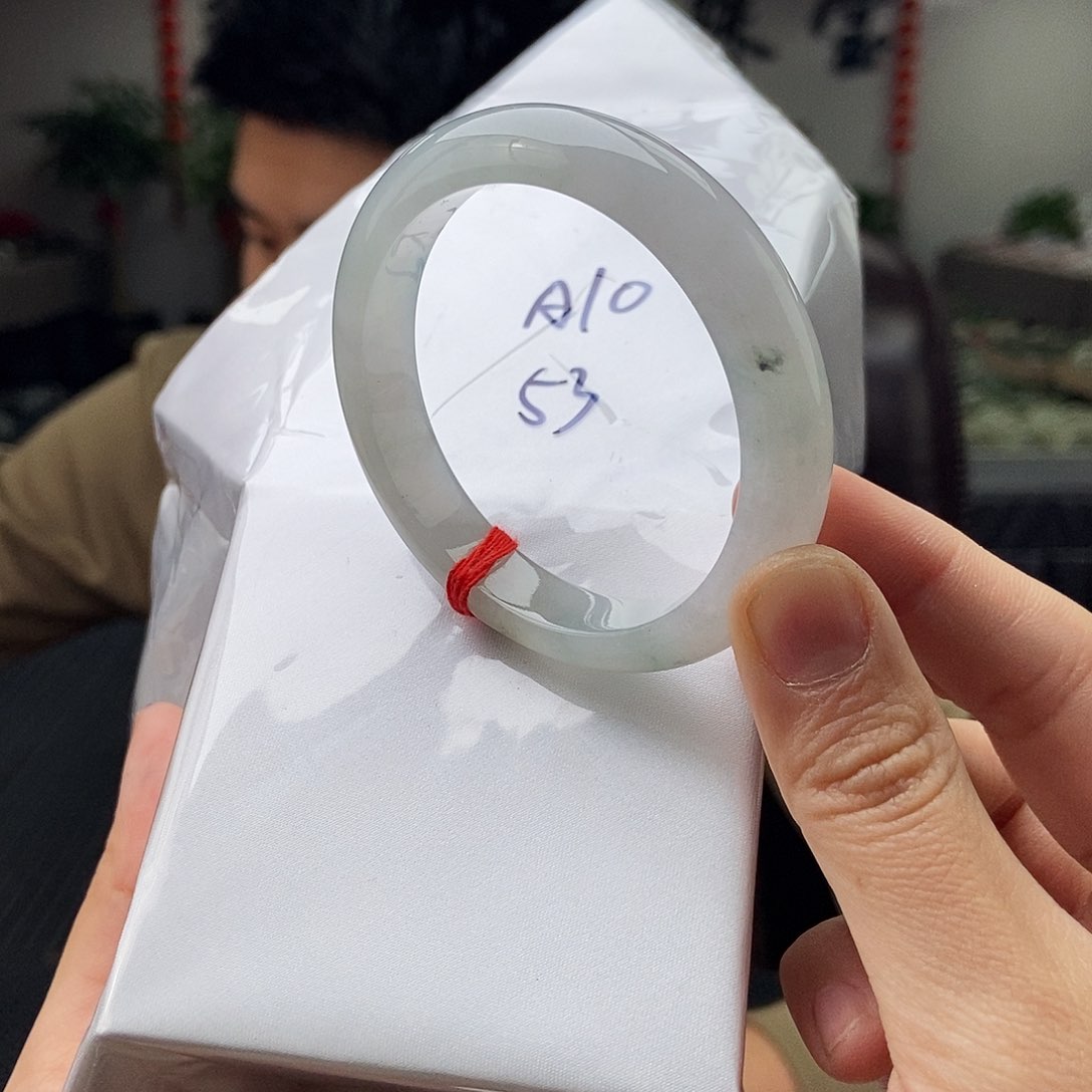 翡翠手镯未镶嵌拍一发一