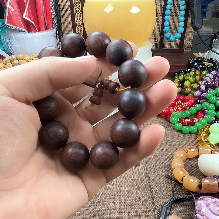 花梨木类33号卡16桶珠手串，