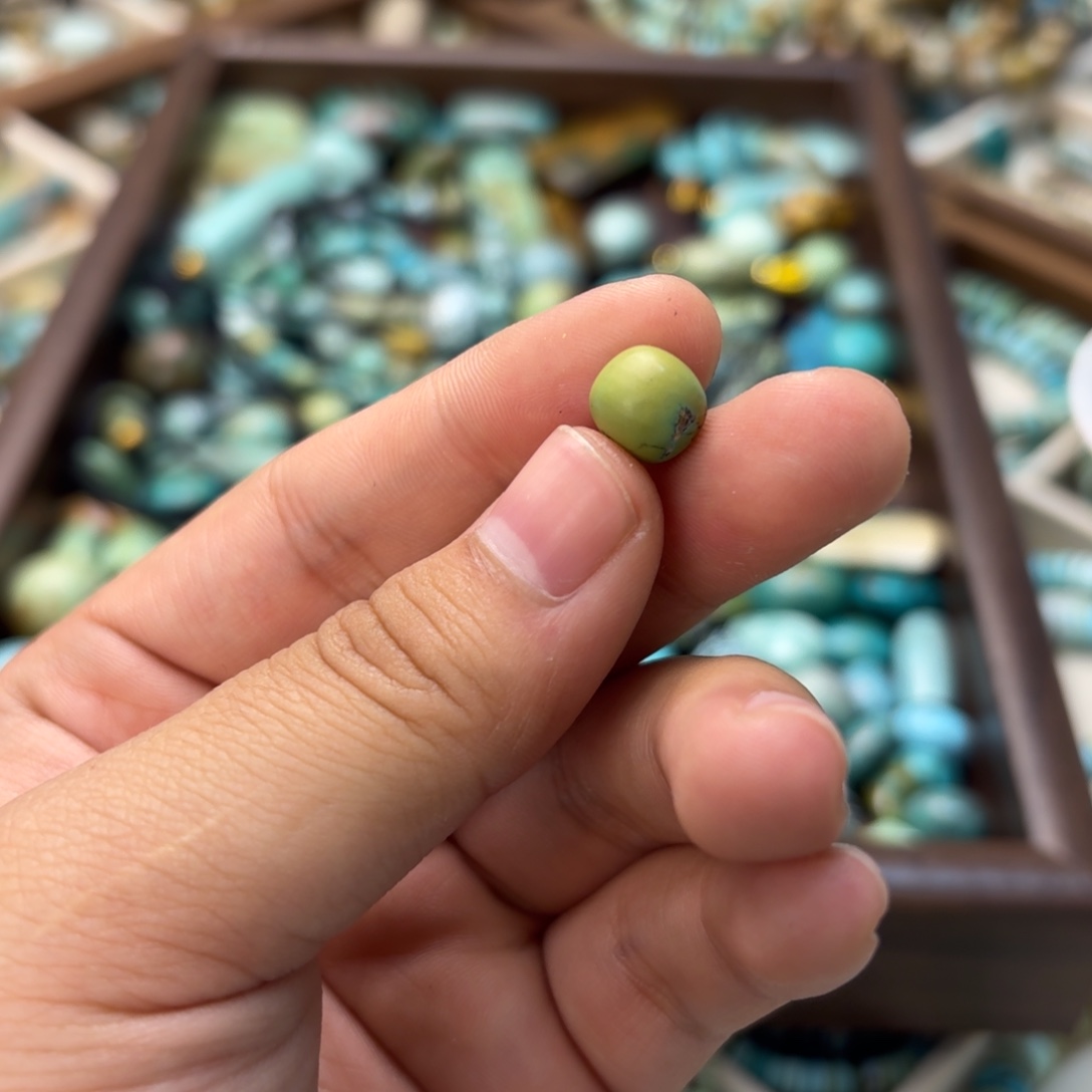 南红玛瑙未镶嵌绿松石