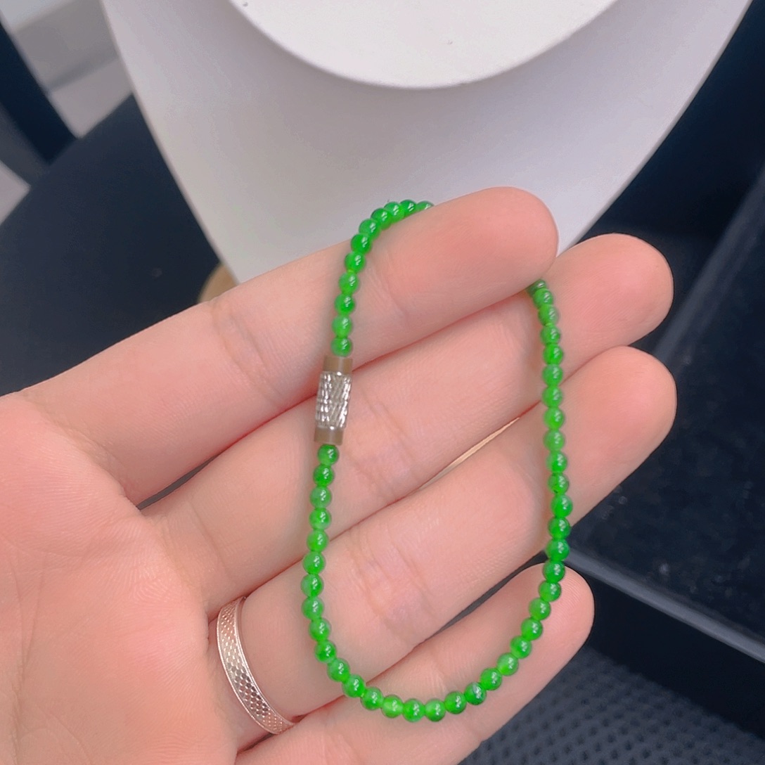 翡翠未镶嵌项链         