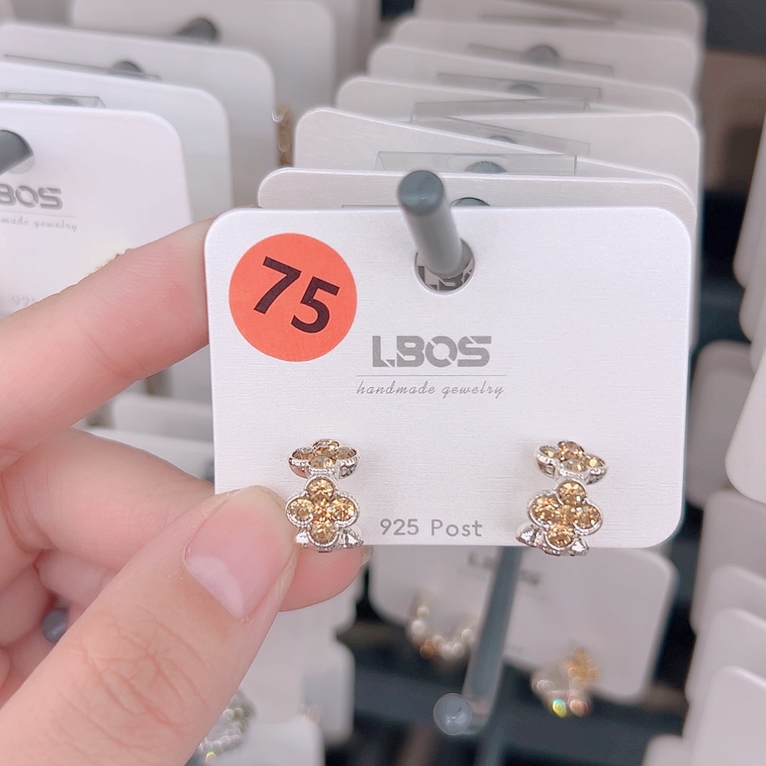 锆石纯铜合金耳环的颜色