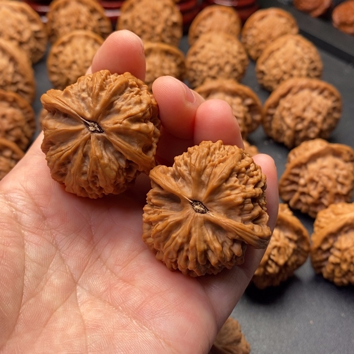 Q****把件文玩核桃38尺麒麟枕