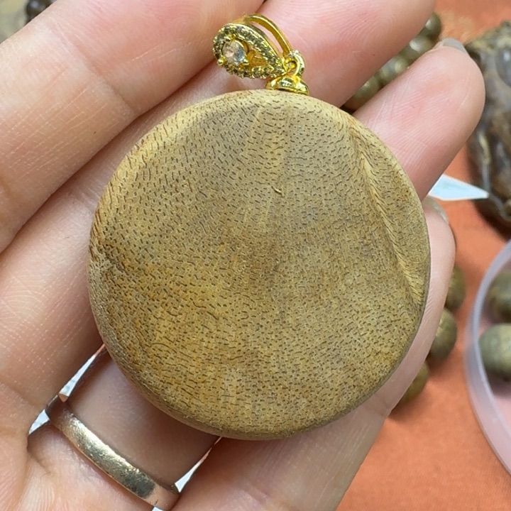 大叶紫檀（黑酸枝木类）