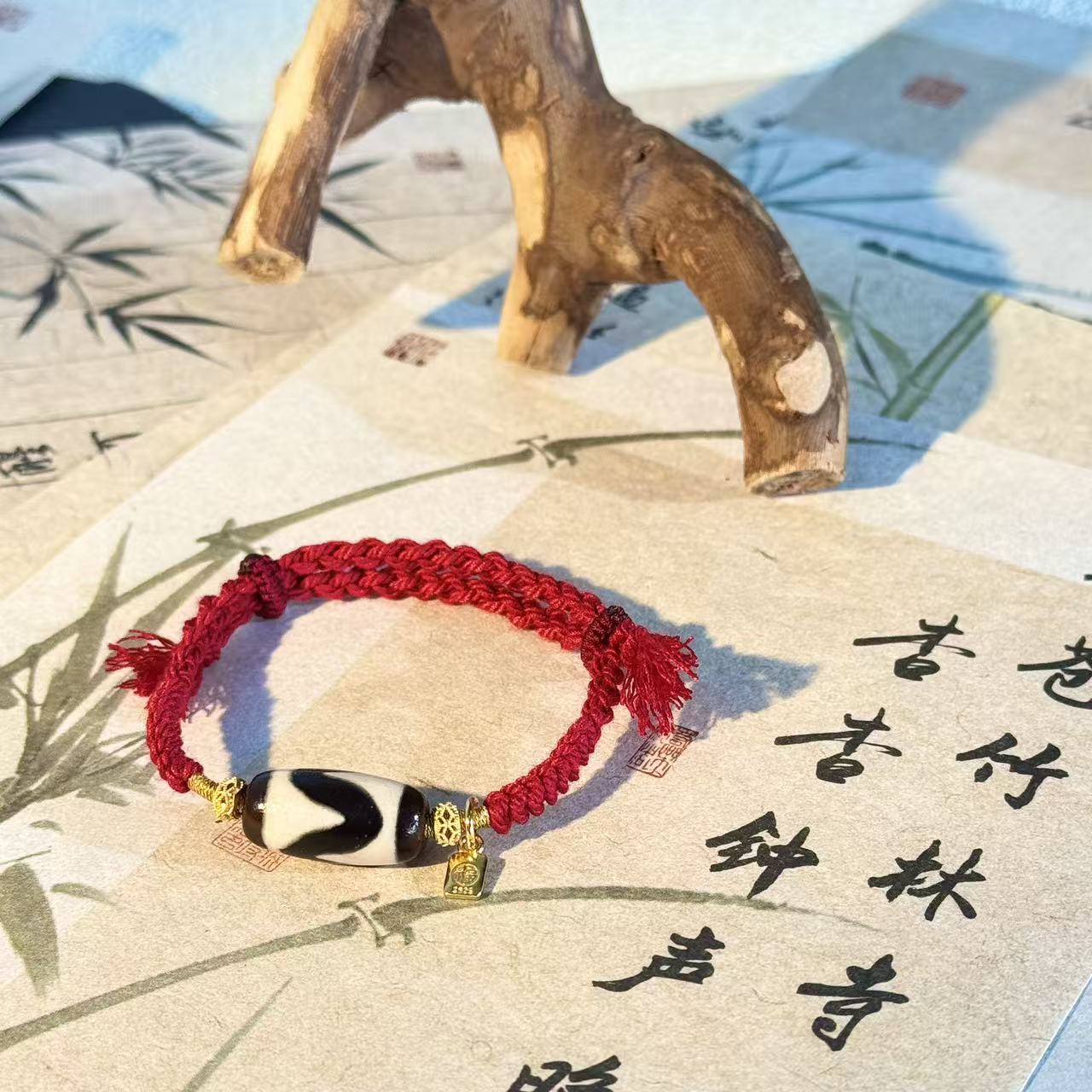 天然原矿玛瑙  虎牙天珠纯手工编织藏式编绳 本命年红色*挡*避*护