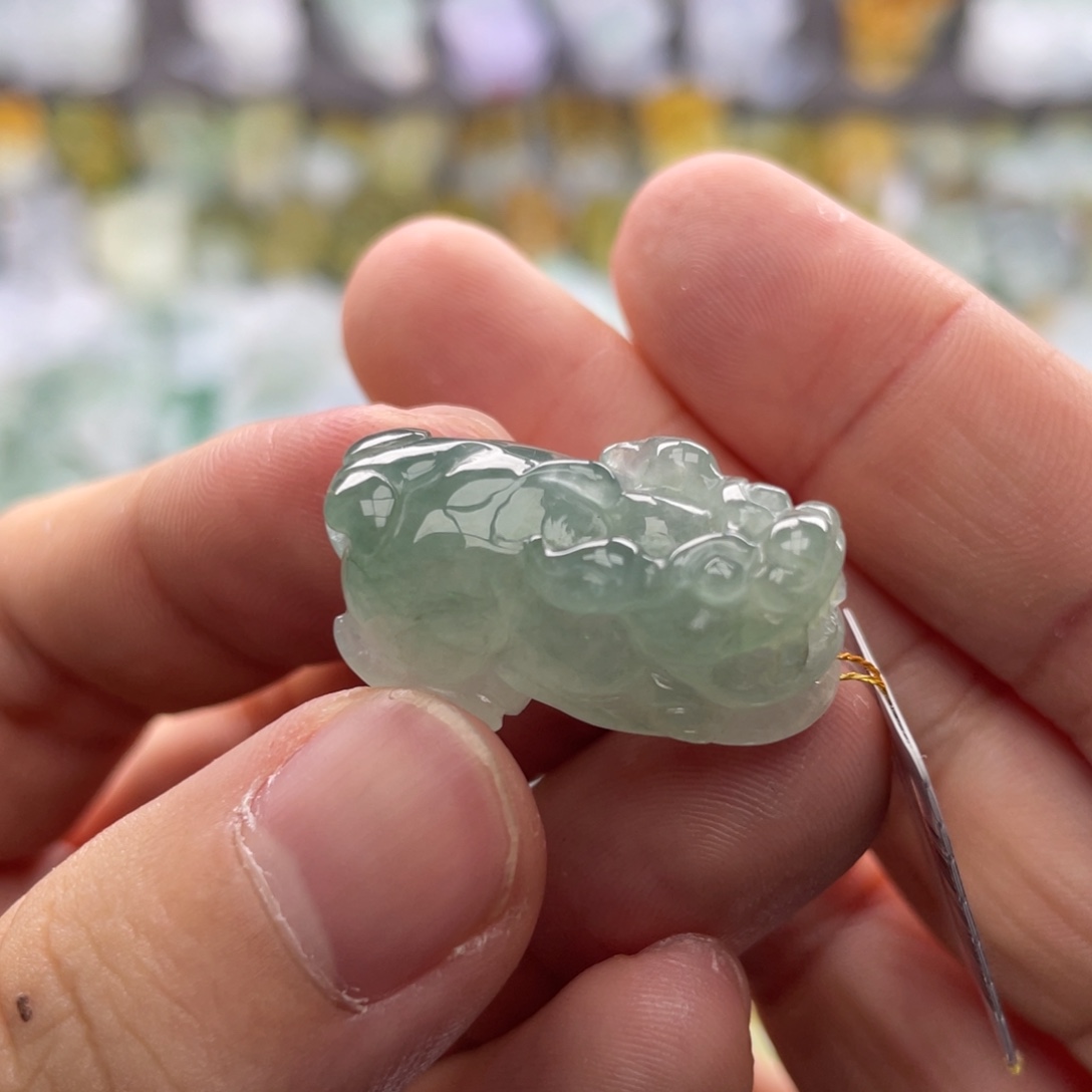 甜***韵颈饰未镶嵌翡翠貔貅