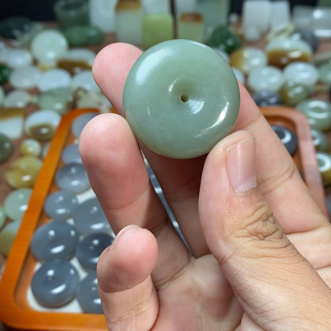 和田玉吊坠(不含链)未镶嵌