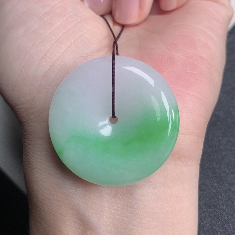 天然缅甸a货翡翠半山半水飘绿平安扣吊坠 32x6.0mm