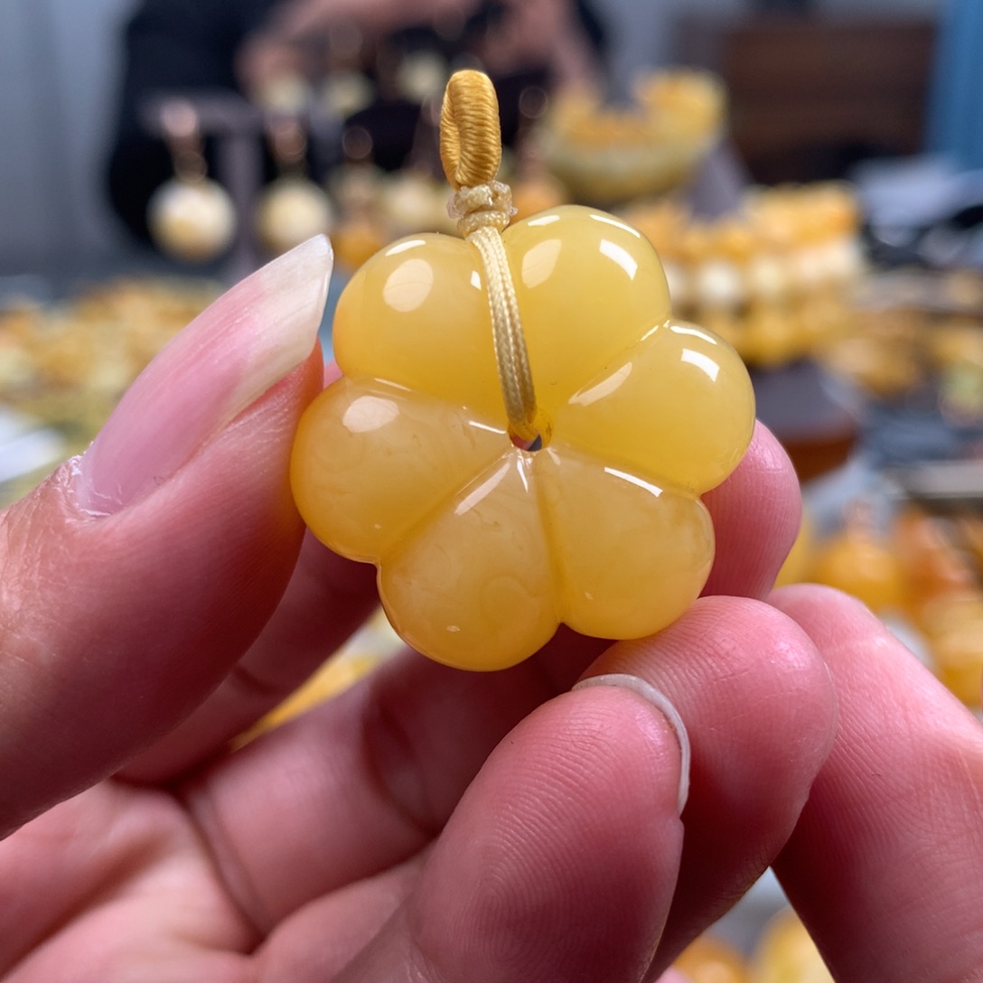 蜜蜡珠宝奇石未镶嵌