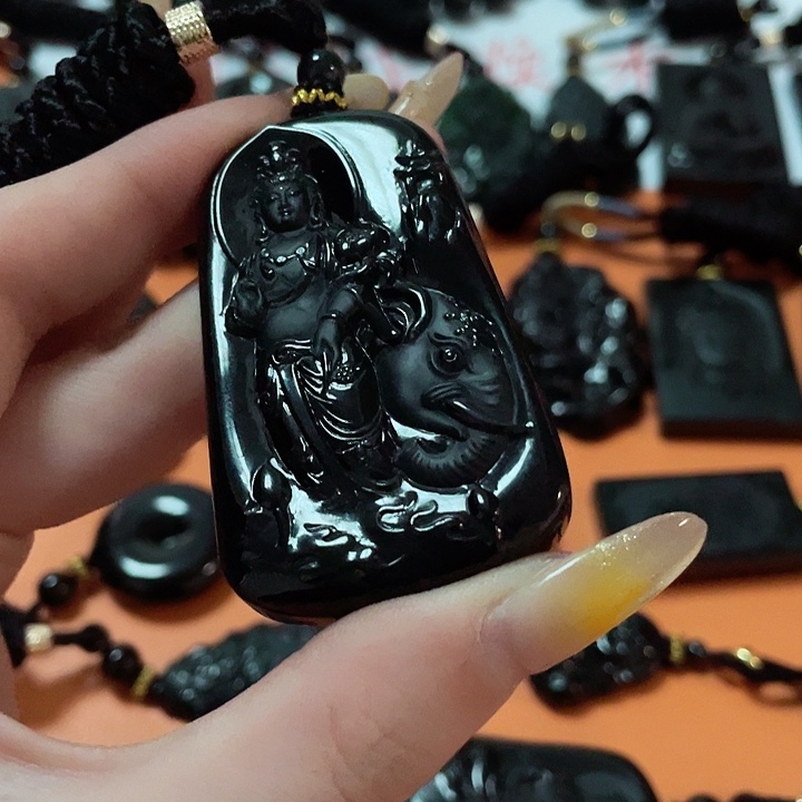 翡翠颈饰未镶嵌鹅*板