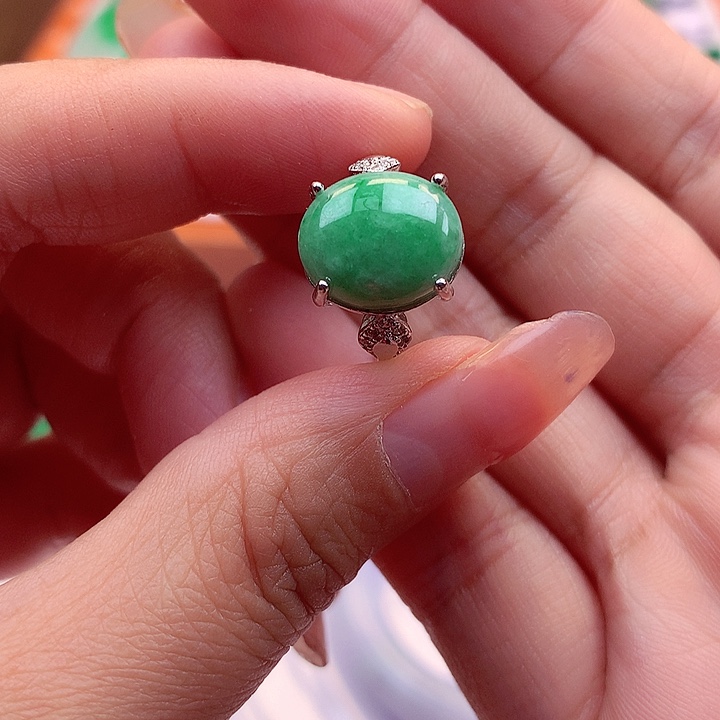 翡翠颈饰银S925镶嵌翡翠