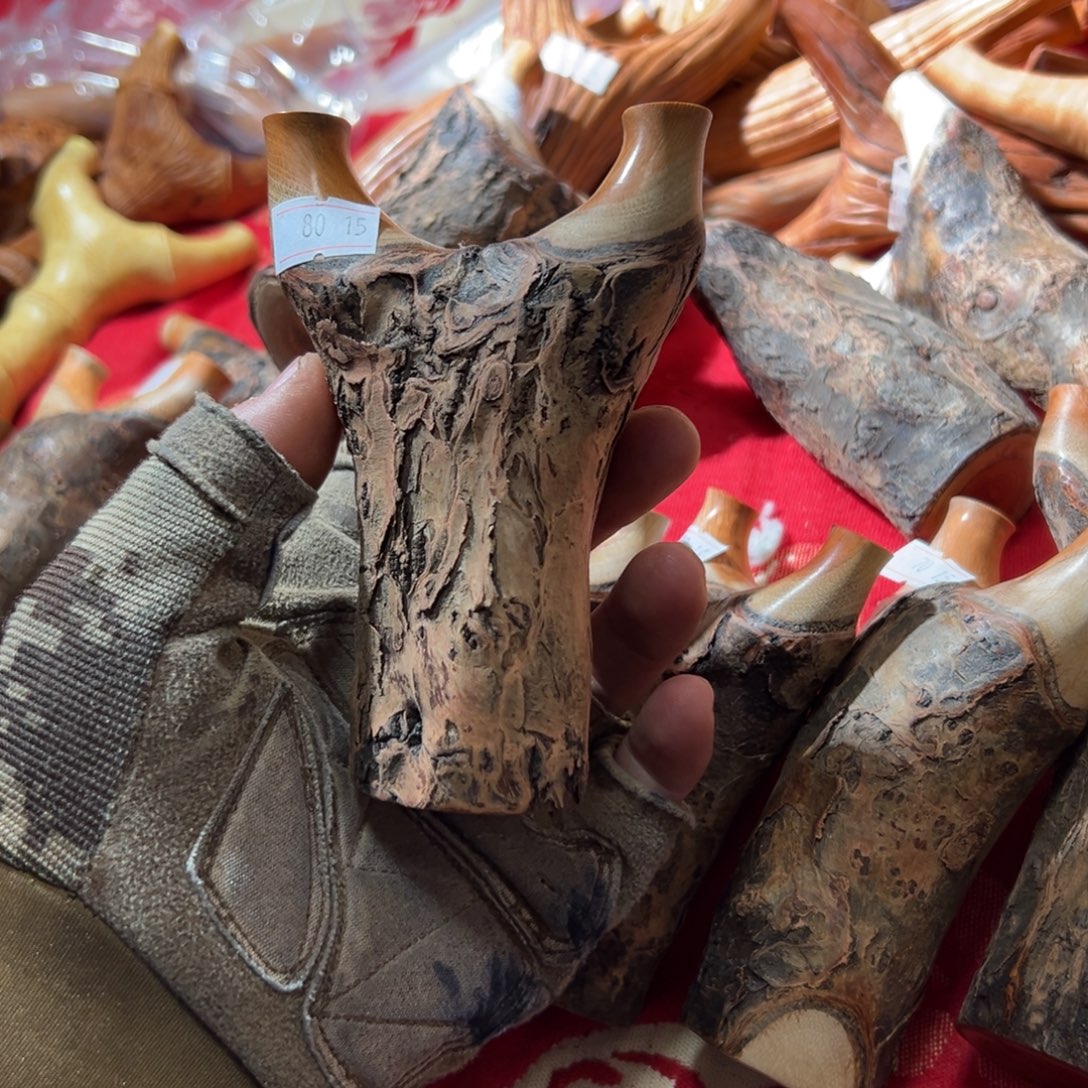 小***猪火琉璃树杈木弓手工制作