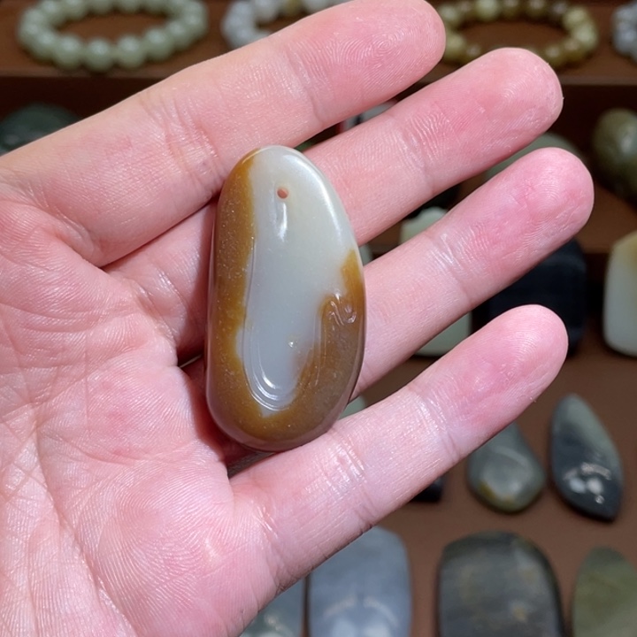 ~****和田玉未镶嵌颈饰