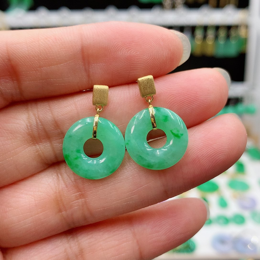 翡翠耳饰18K金镶嵌的