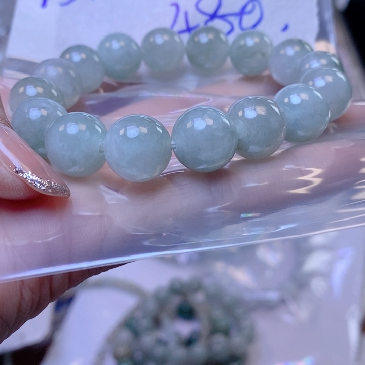 定制翡翠未镶嵌珠串