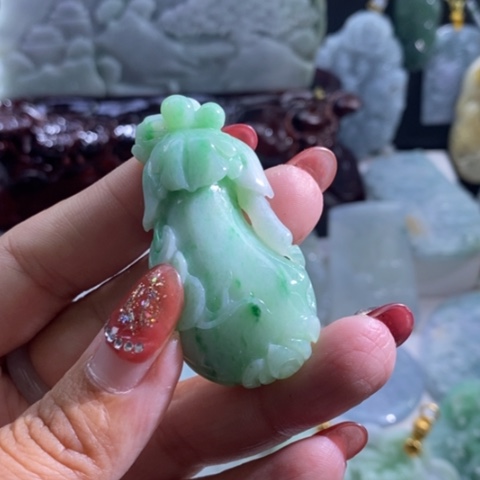 【闪购商品】颈饰未镶嵌翡翠瓜
