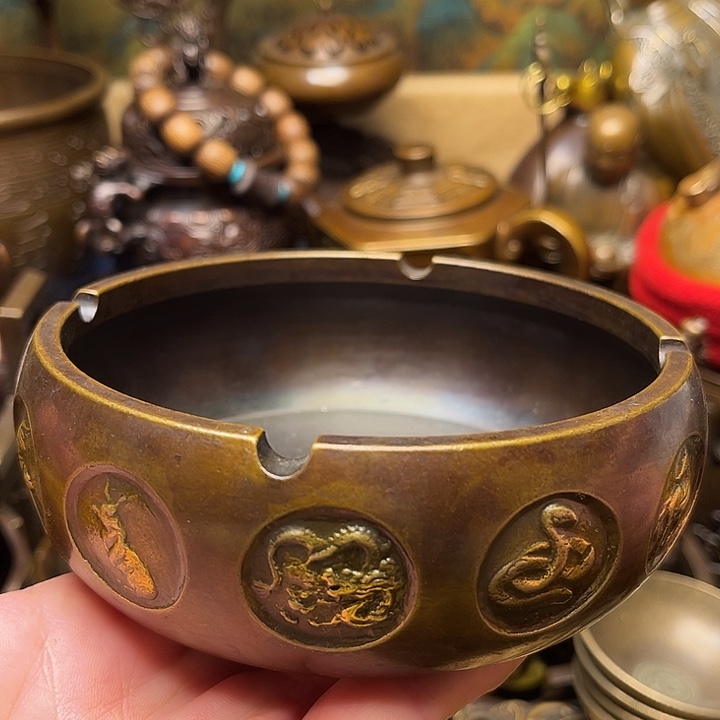 精美铜器批发档口