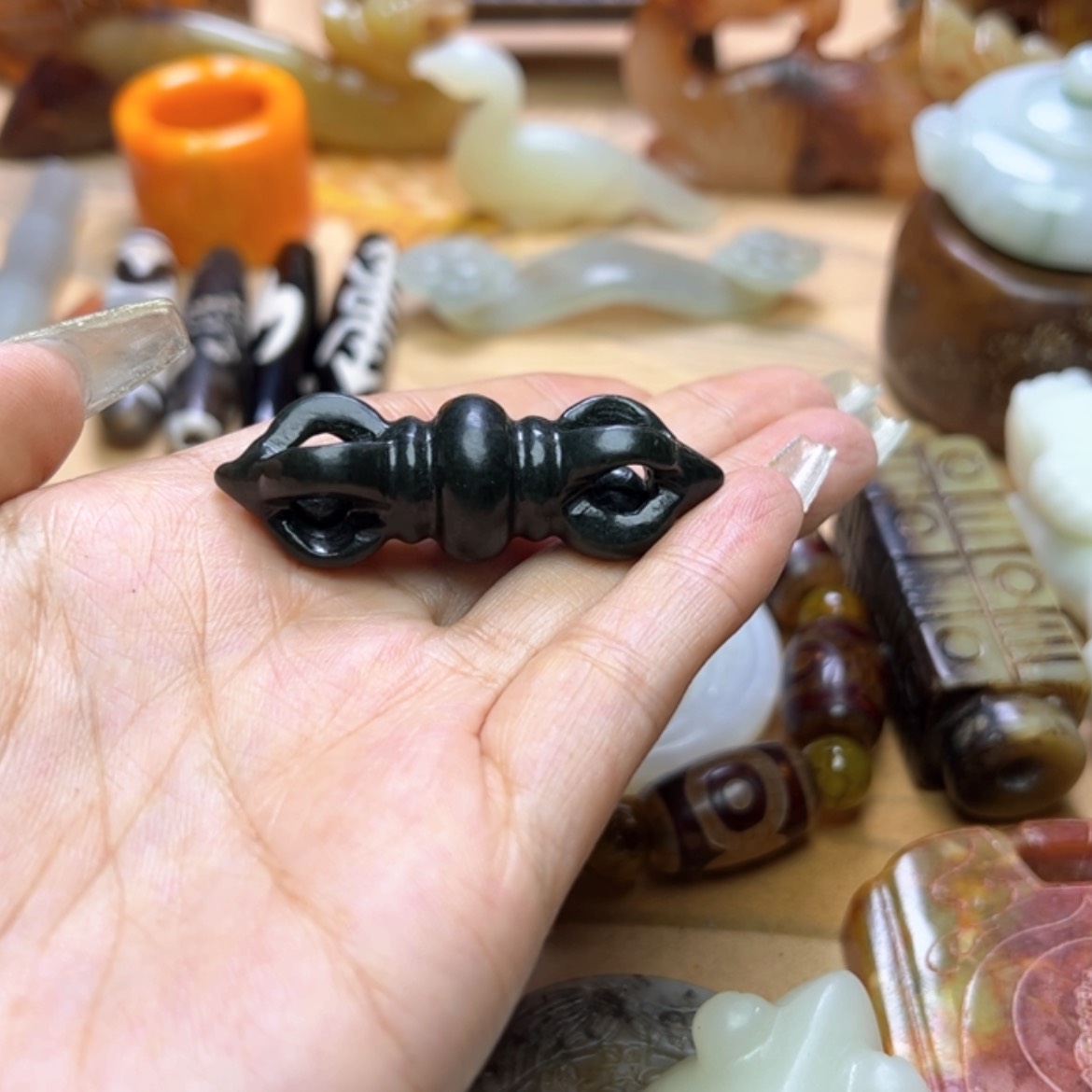 【闪购商品】蛇纹石玉颈饰未镶嵌