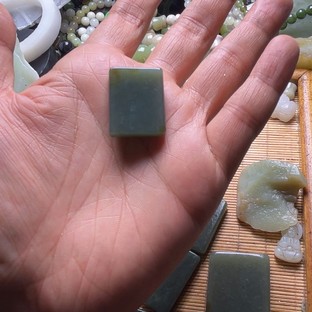 和田玉（糖玉）未镶嵌挂件