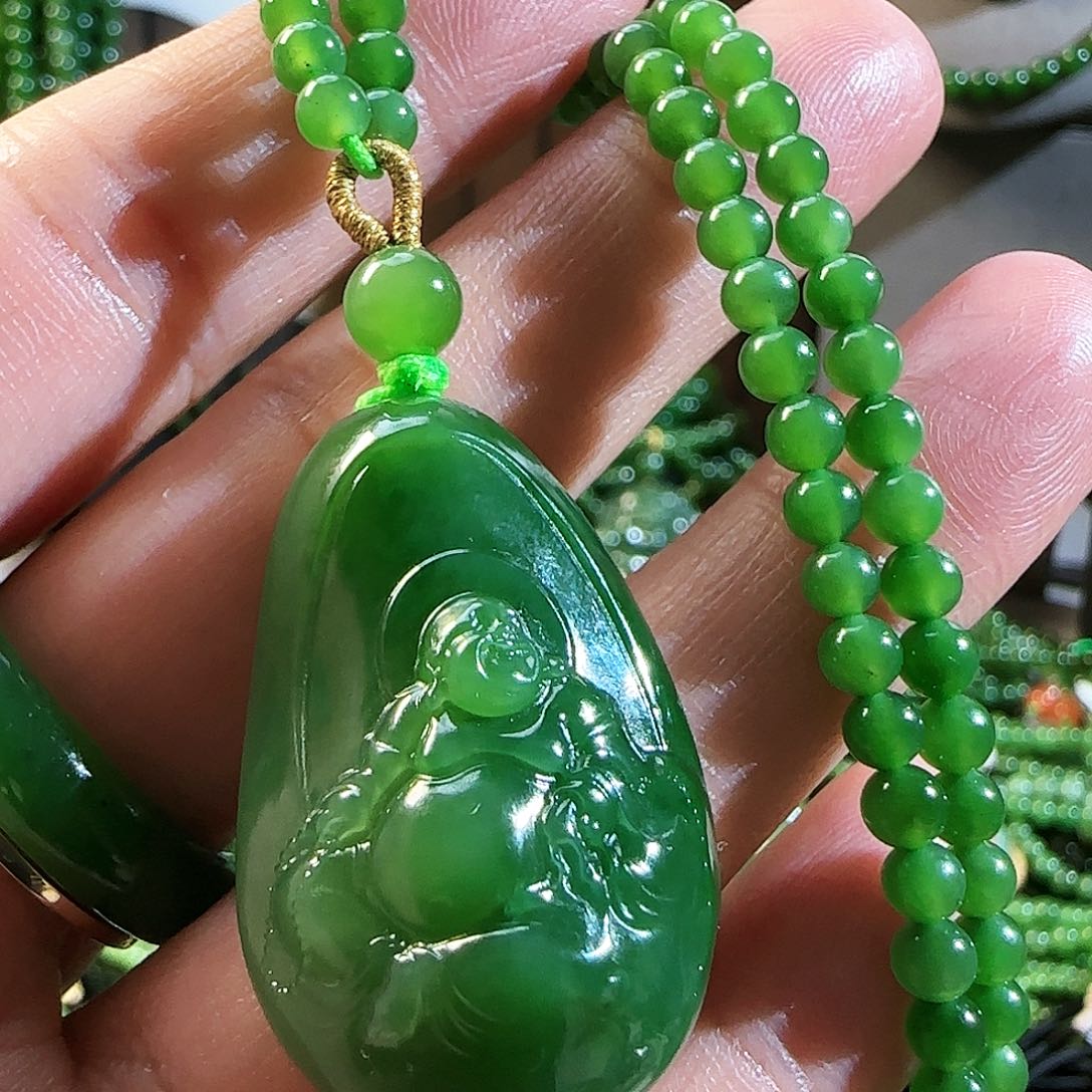 和田玉（碧玉）颈饰未镶嵌