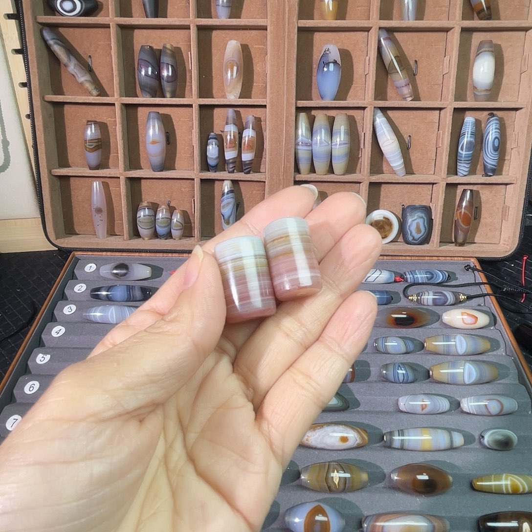 狗***妈玛瑙/玉髓合金颈饰