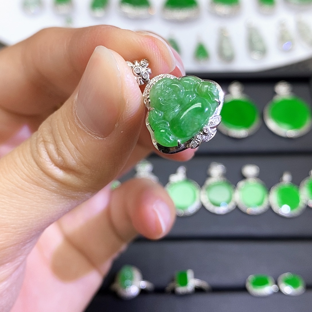 翡翠18K金镶嵌吊坠(不含链)