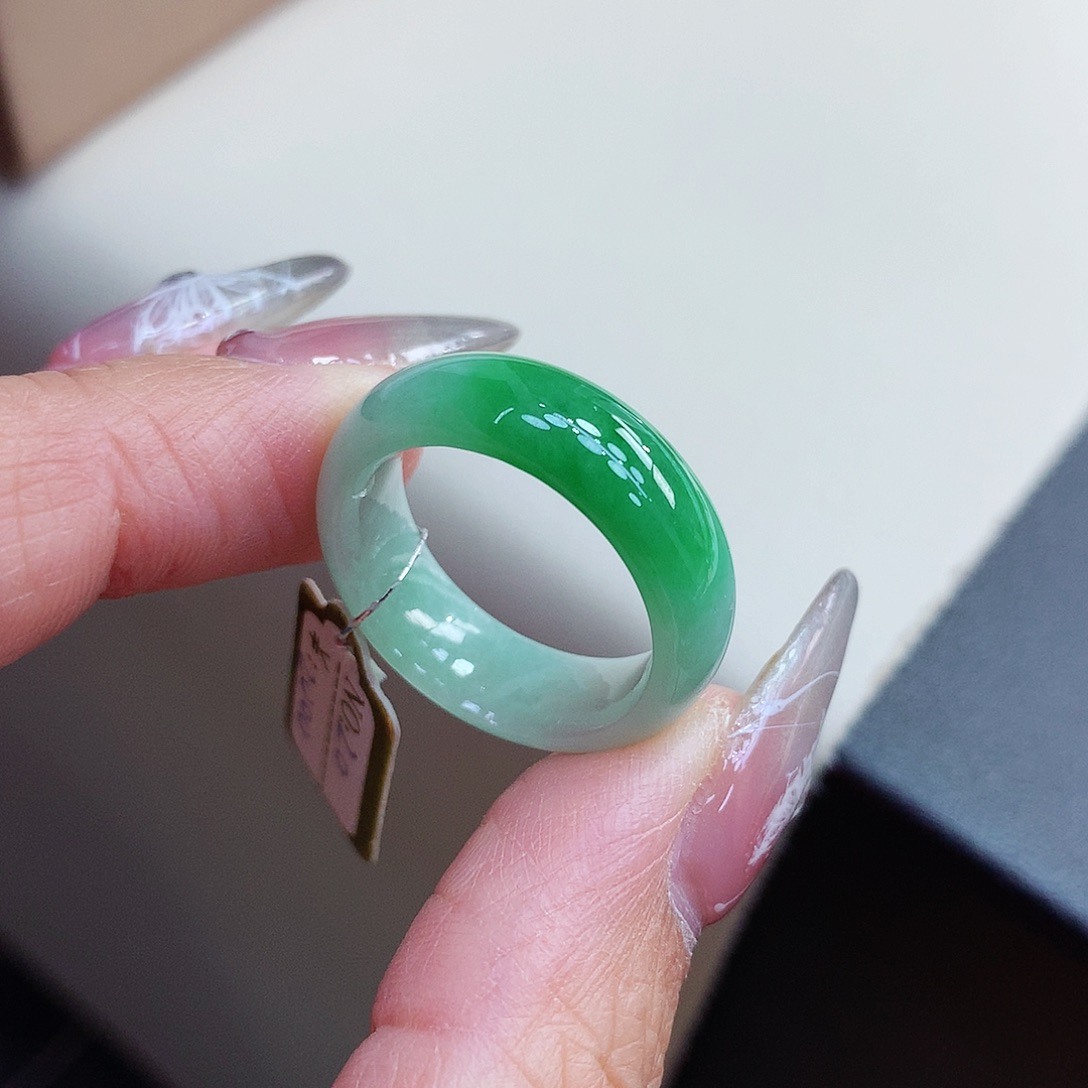 翡翠戒指未镶嵌20号