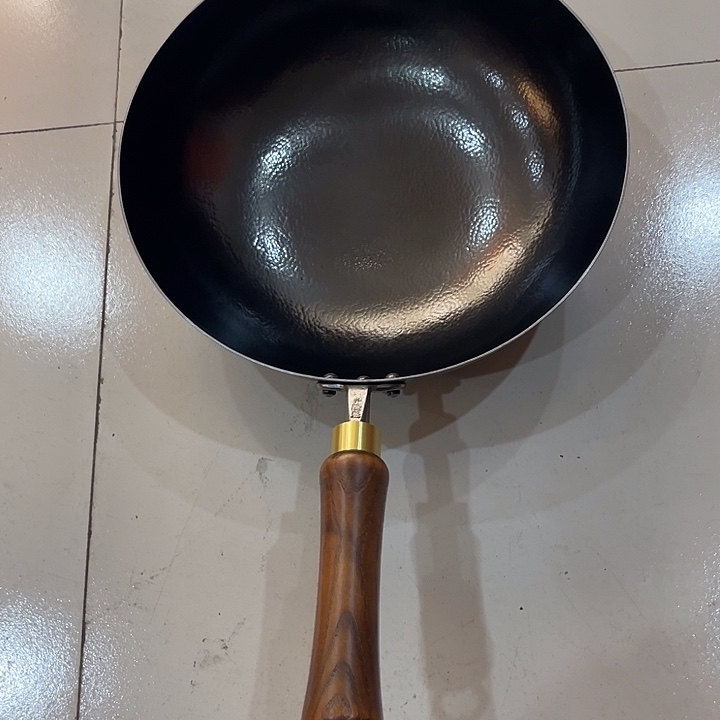 熟铁32圆底炒锅微瑕特价不退不换