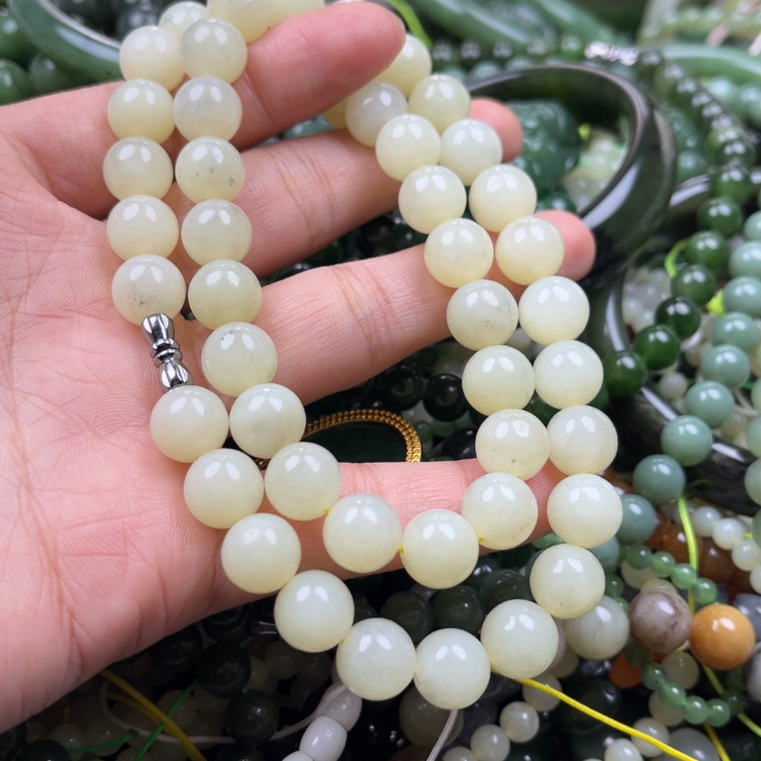 和田玉（黄玉）未镶嵌颈饰