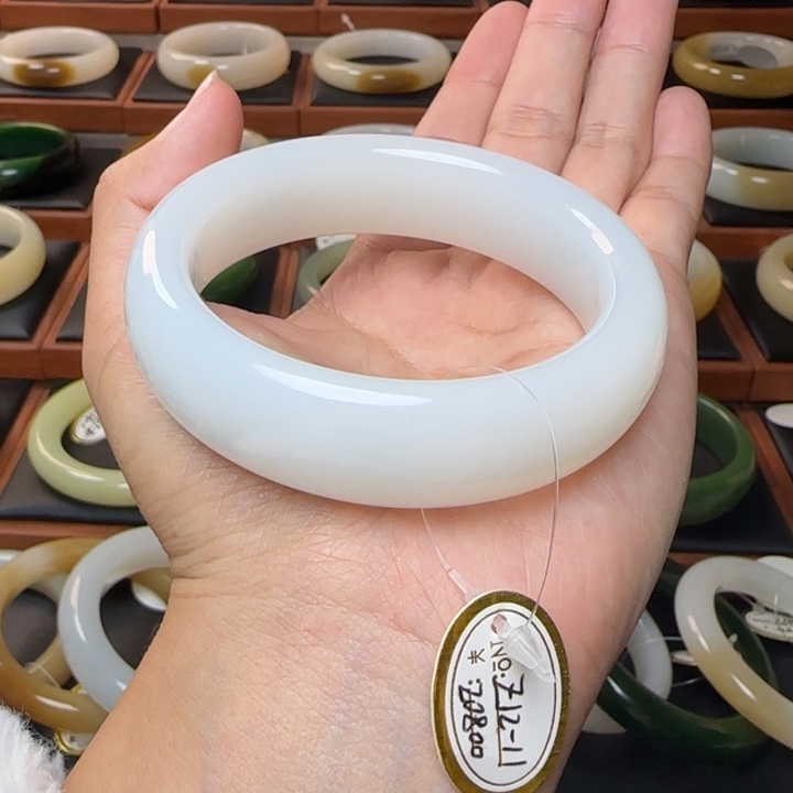 和田玉未镶嵌手镯羊脂白宽胎57.3