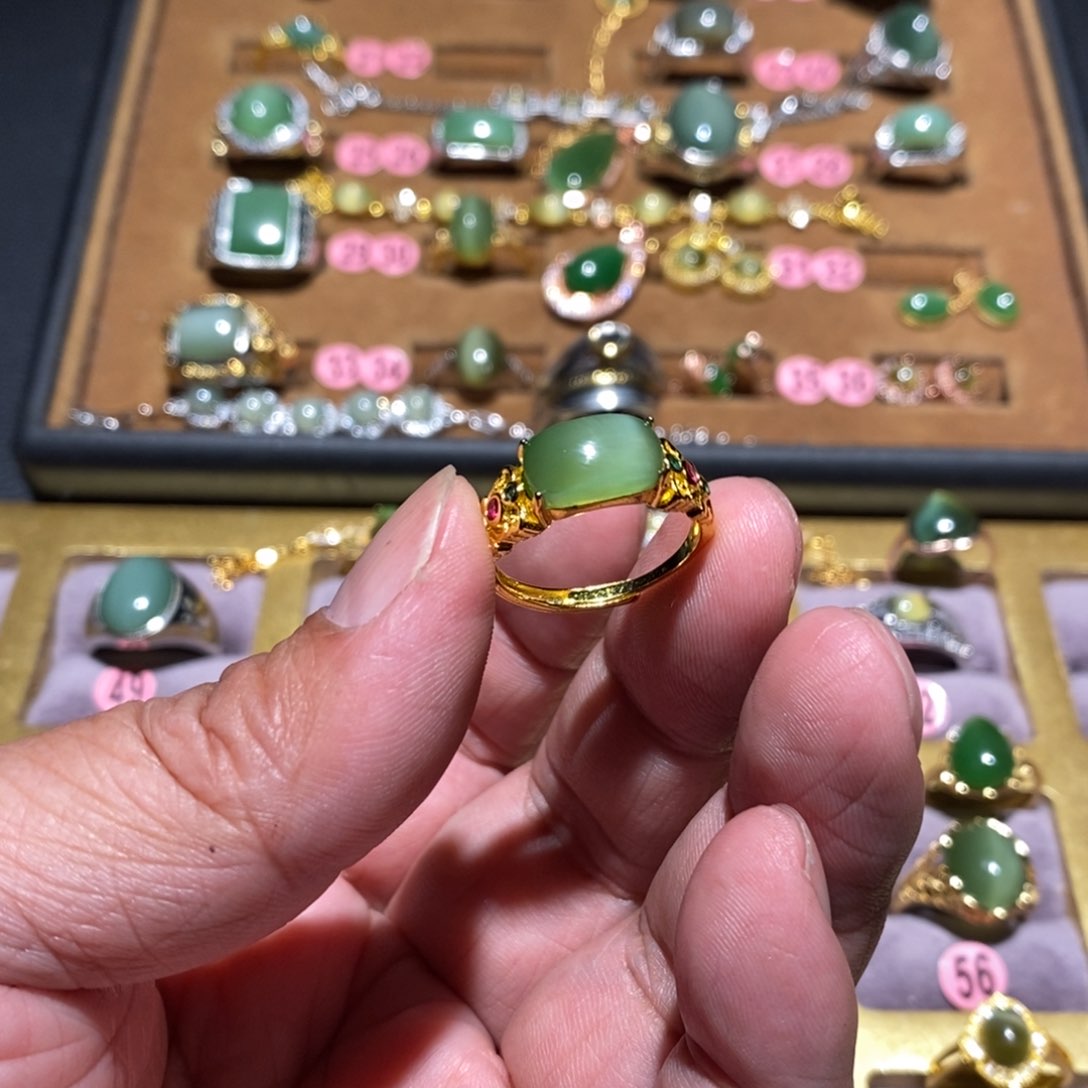 和田玉（碧玉）戒指未镶嵌