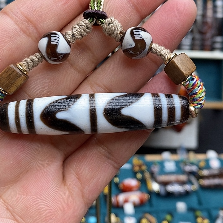 玛瑙/玉髓颈饰合金