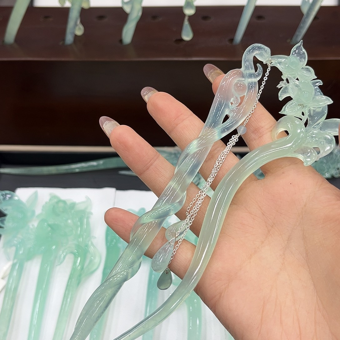 不***点蛇纹石玉未镶嵌发饰