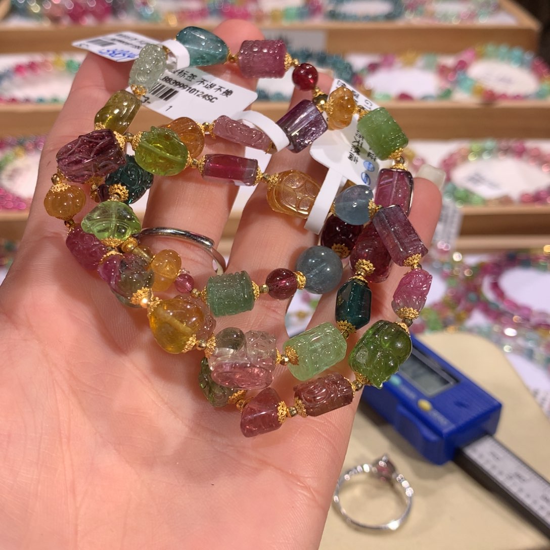 碧玺多样性发货一件未镶嵌