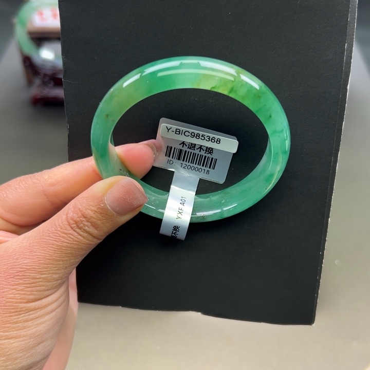 石英质玉未镶嵌手镯琦琦+56