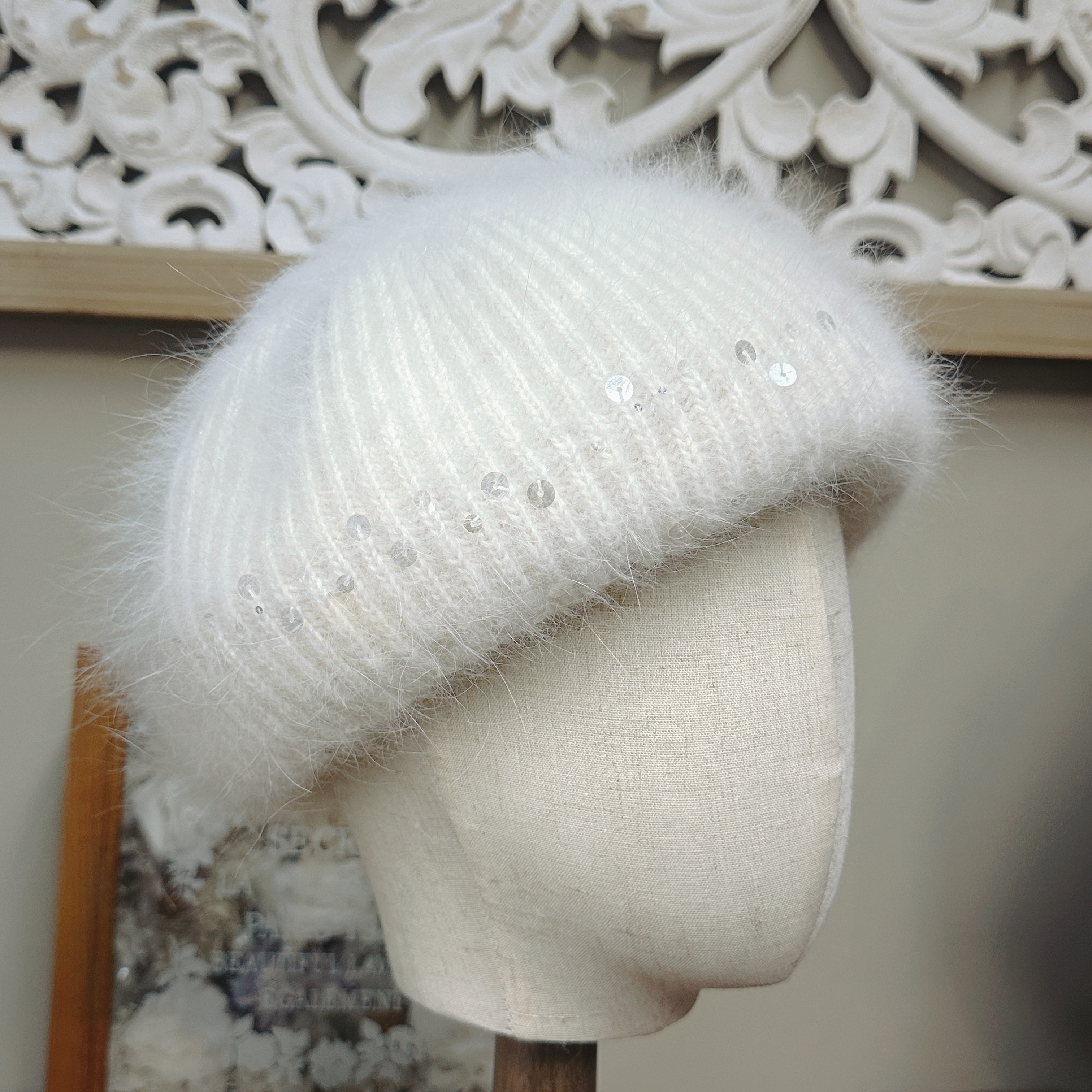 零点兰花秋冬款兔毛针织贝雷帽双层加厚保暖百搭纯色时尚画家帽