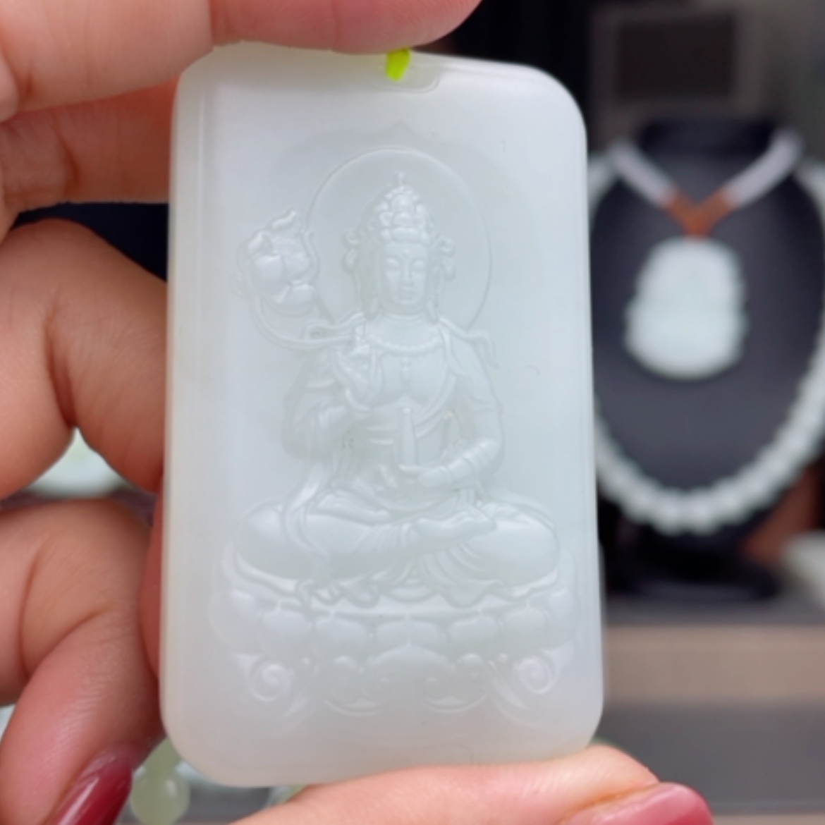 【闪购商品】颈饰未镶嵌和田玉