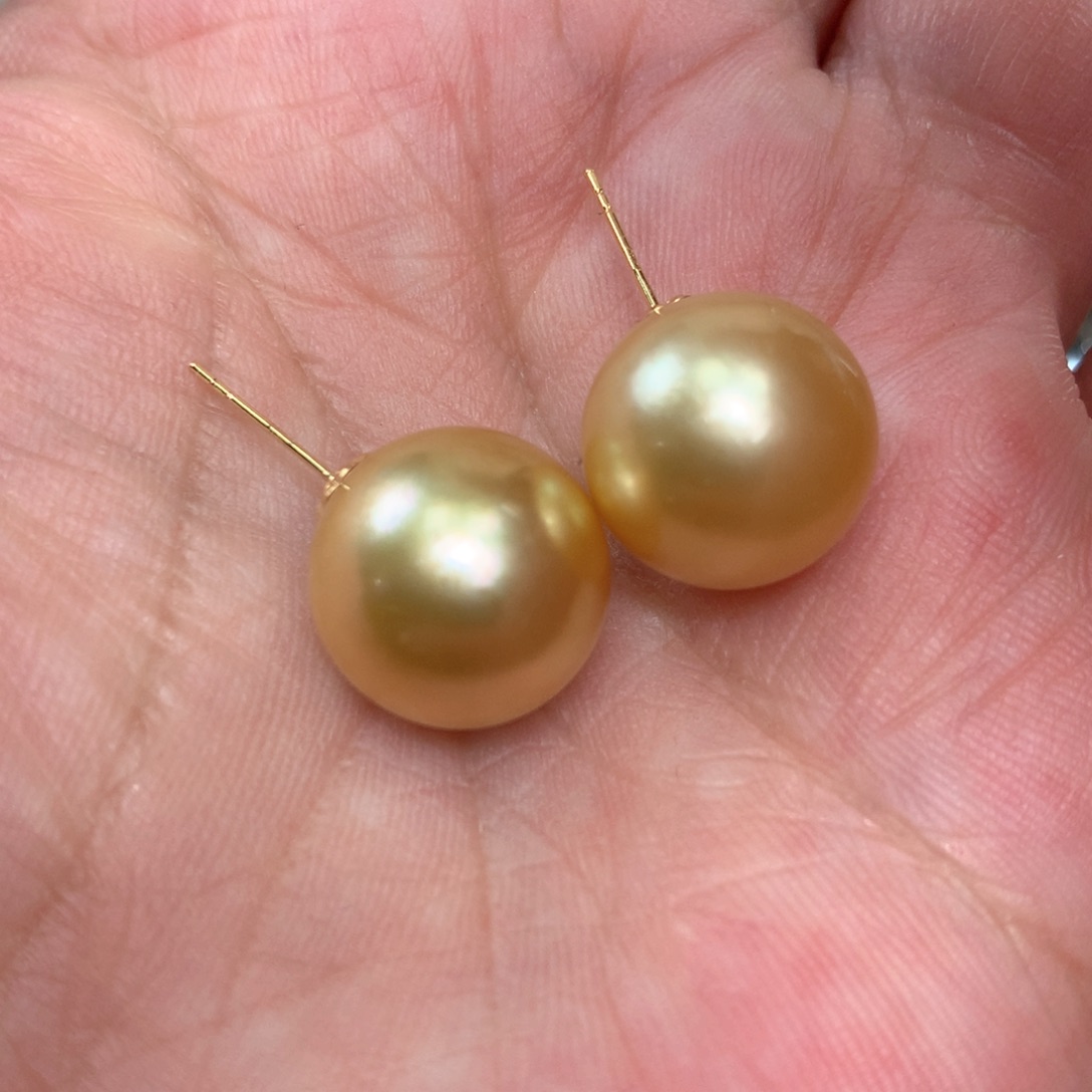 海水珍珠耳饰18K金镶嵌
