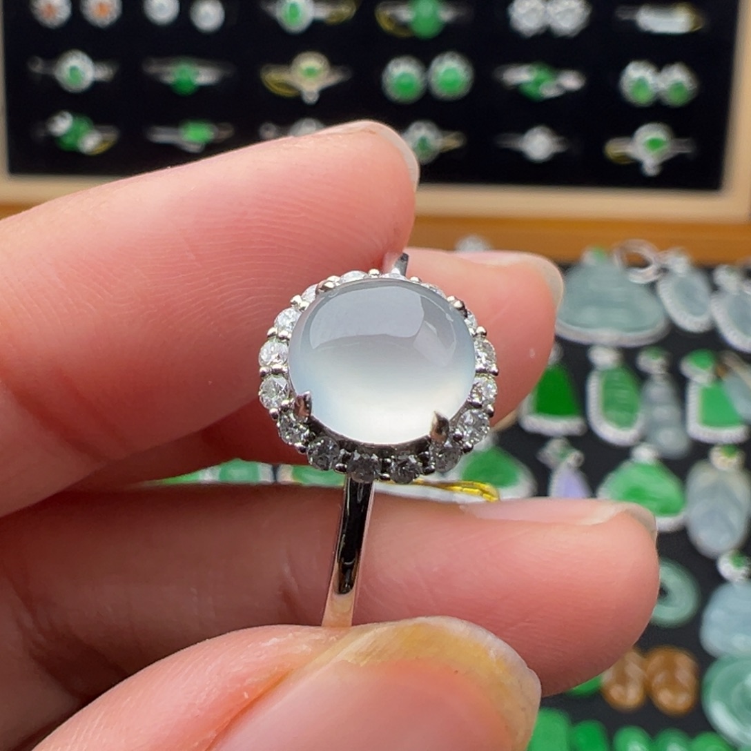 翡翠18K金镶嵌颈饰戒指