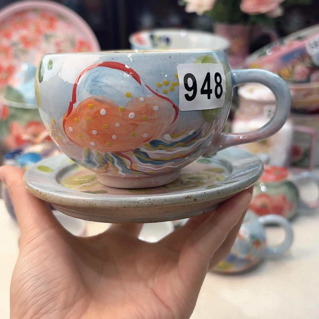 瓷片兔兔好可爱啊我