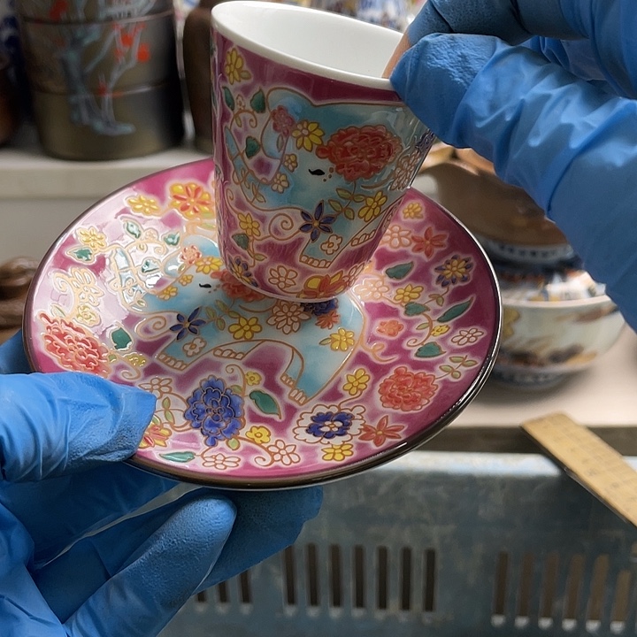 瓷片哈哈哈我的天啊哈哈啊哈哈