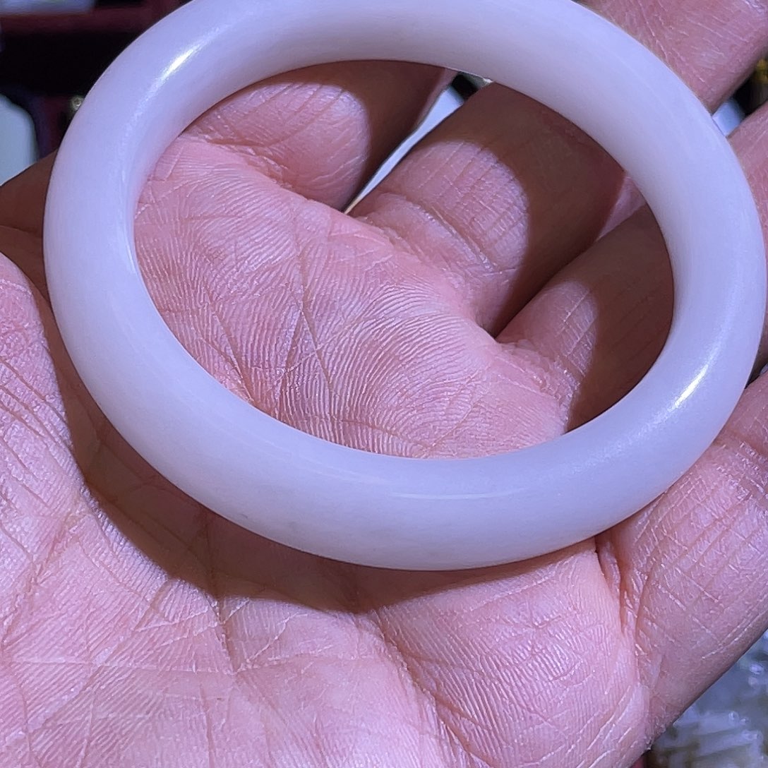 吐***飞和田玉（糖玉）未镶嵌颈饰