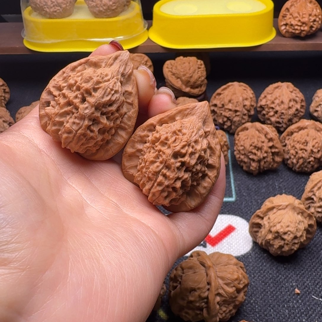 文玩核桃吊坠37.5全品朱雀