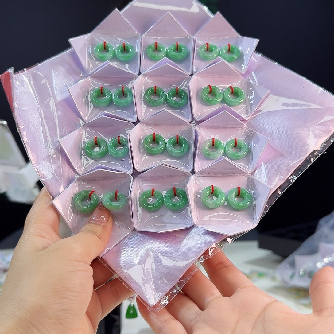 翡翠耳饰未镶嵌多样性发货发其一发一对未镶嵌