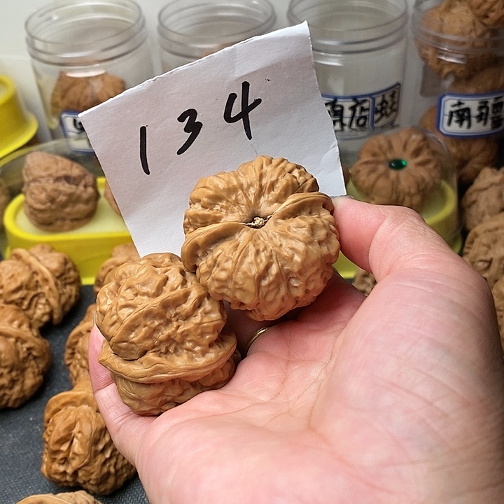 男***人核桃蛤蟆洞等景点和景名胜